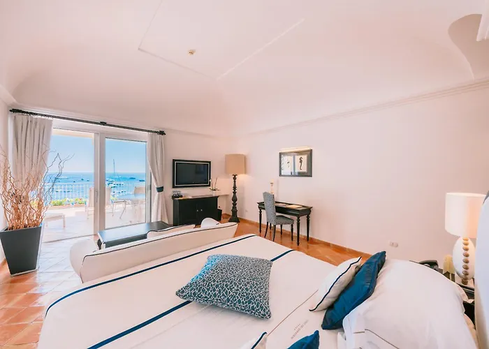 Covo Dei Saraceni Otel